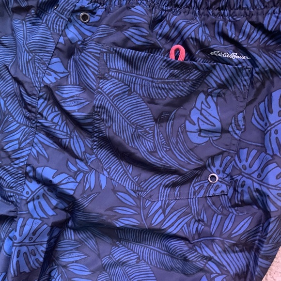 Eddie Bauer Swim shorts - Picture 3 of 3